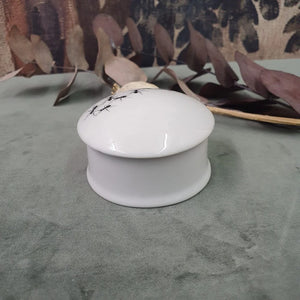Ants Round porcelain box