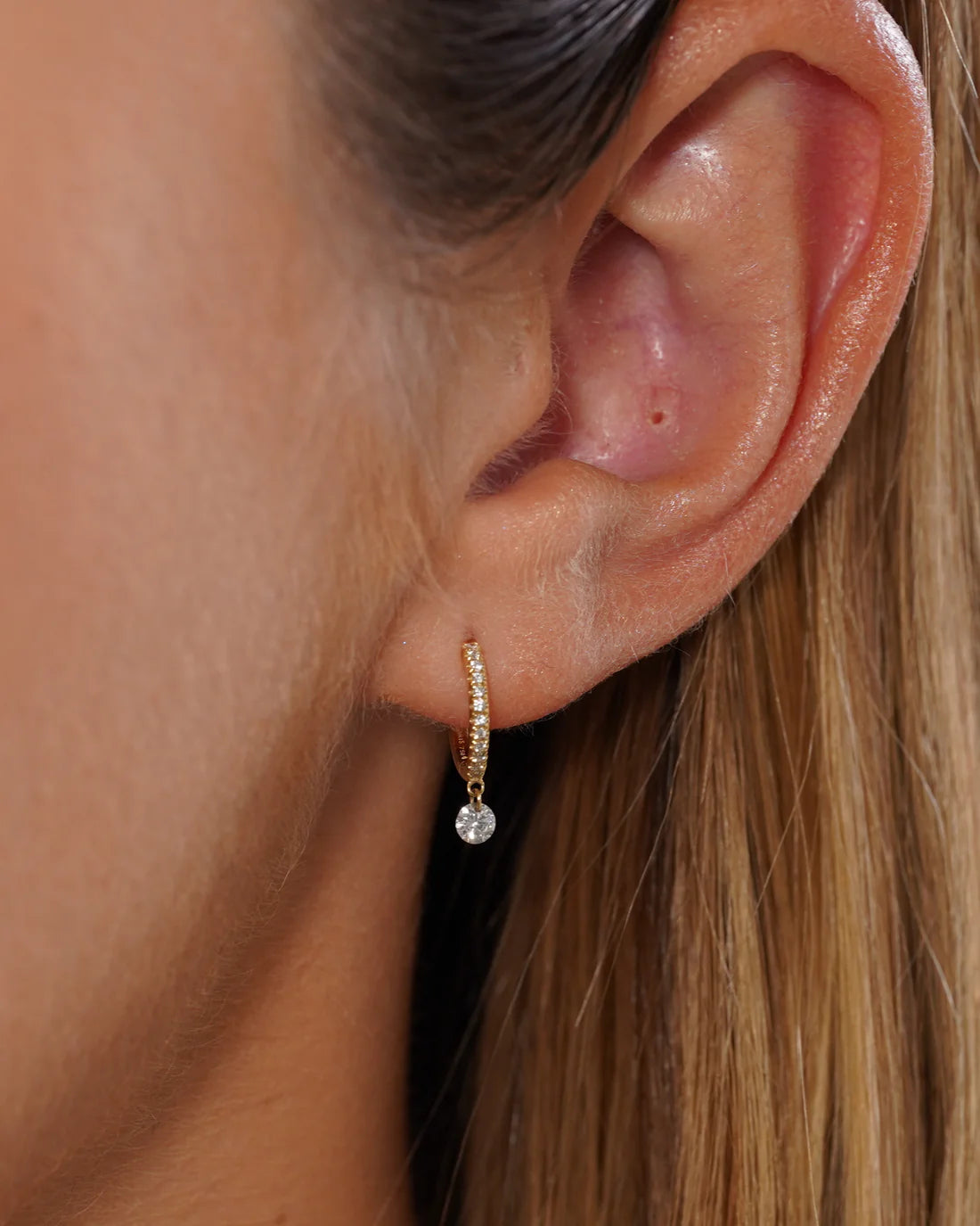 Piercing 1 paved diamond