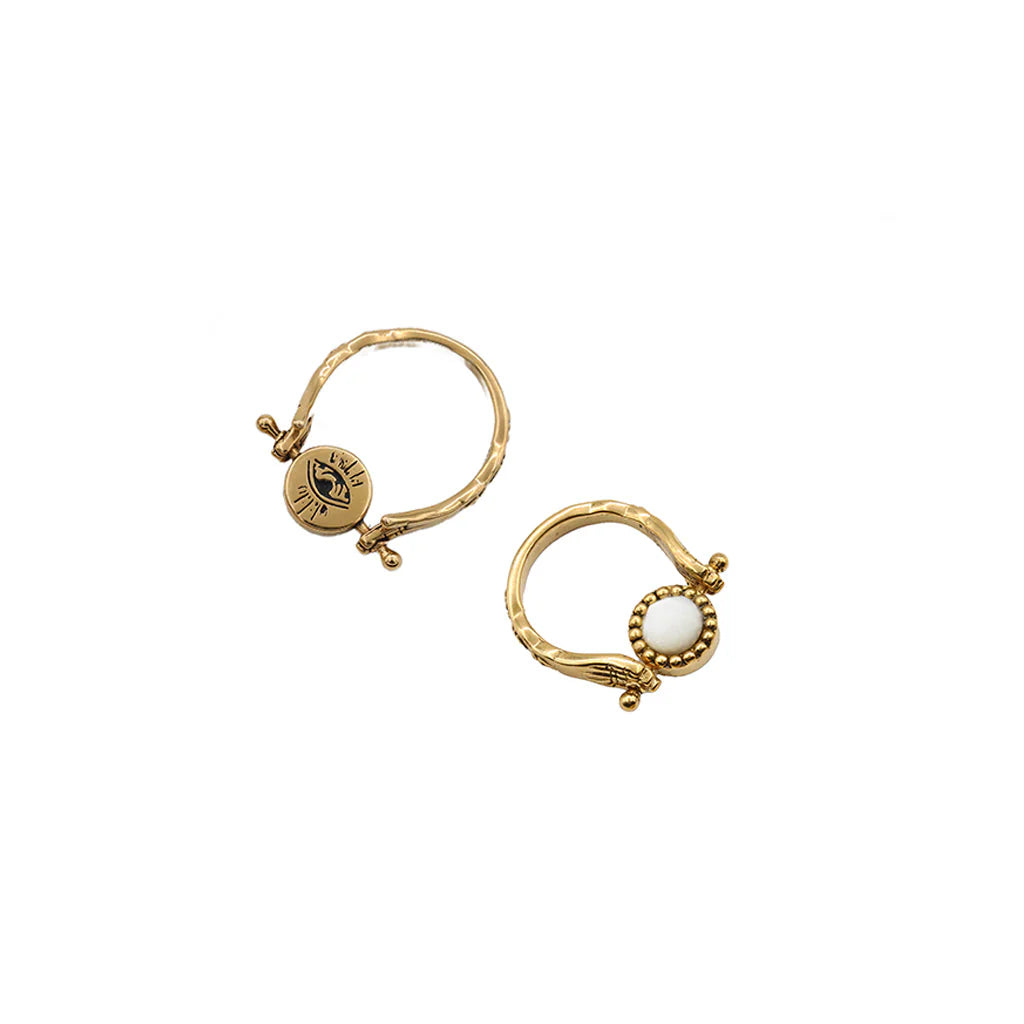 Sacha eye stone pivot ring