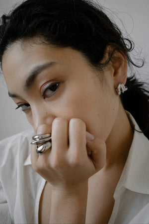 Post-Capital platinum rings