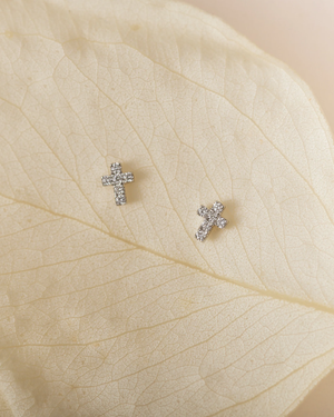 Cross earrings w. diamonds