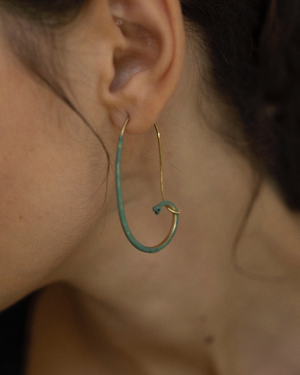 Snake oval hoops with patina