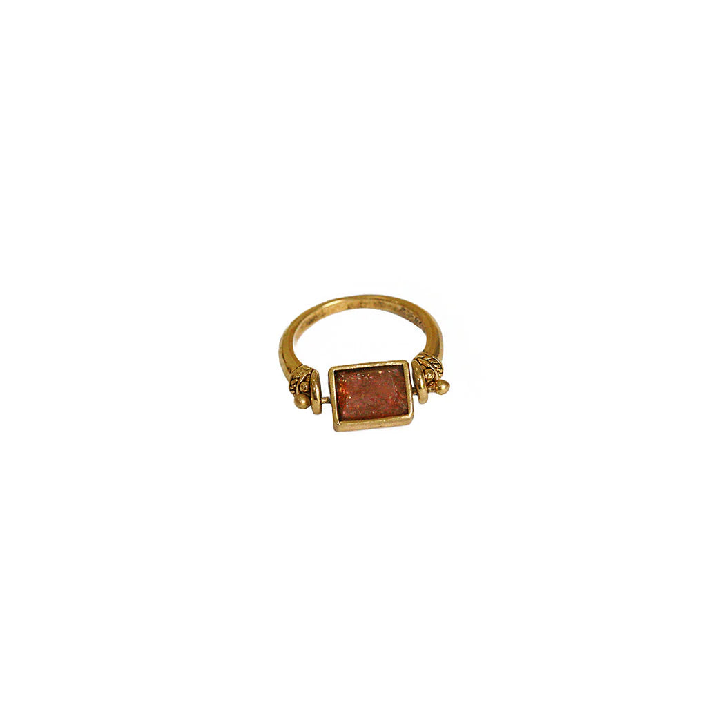 Aya lion pivot ring