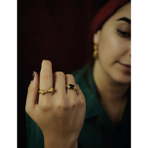 Aya lion pivot ring