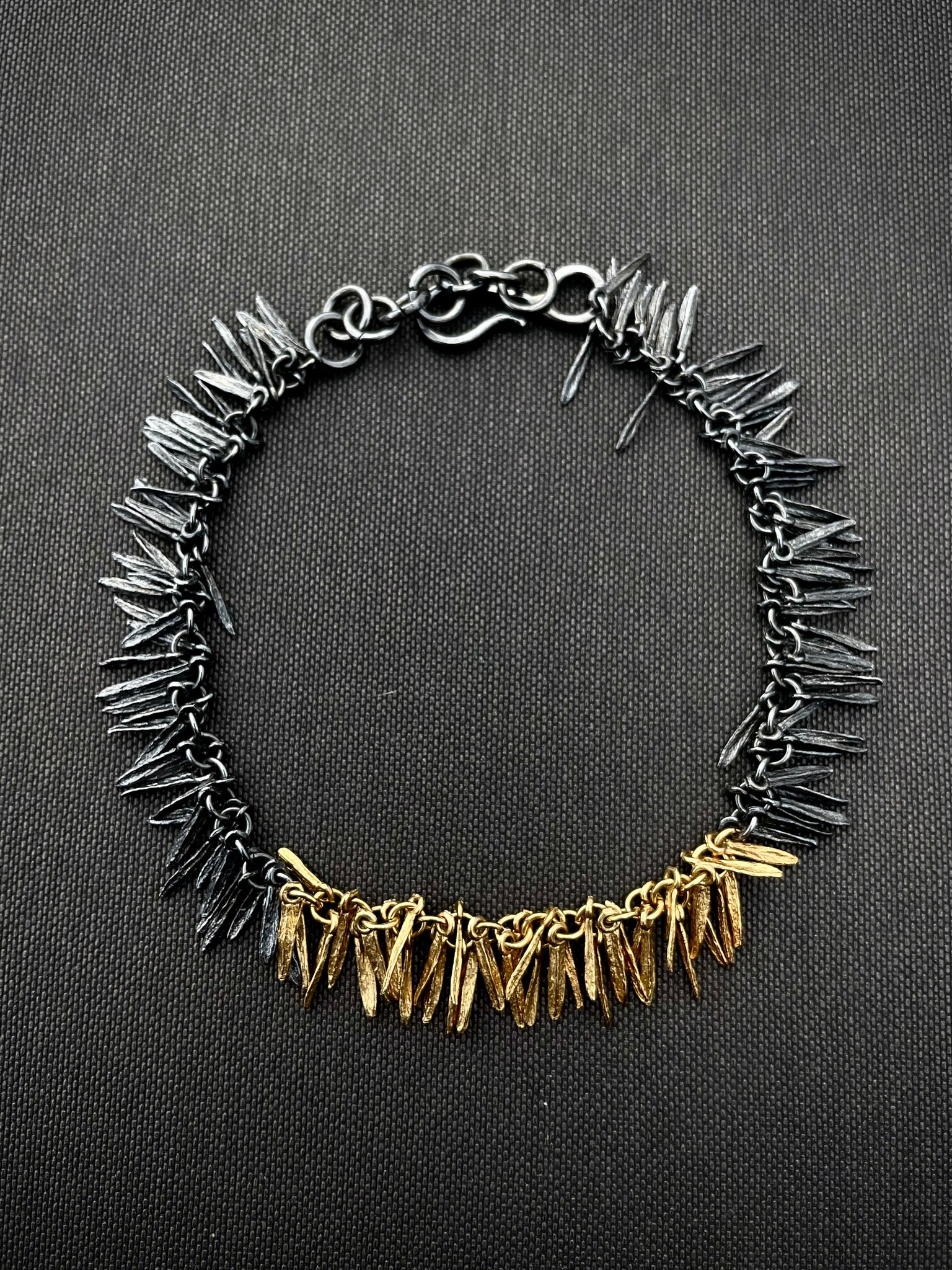 Feathers bracelet