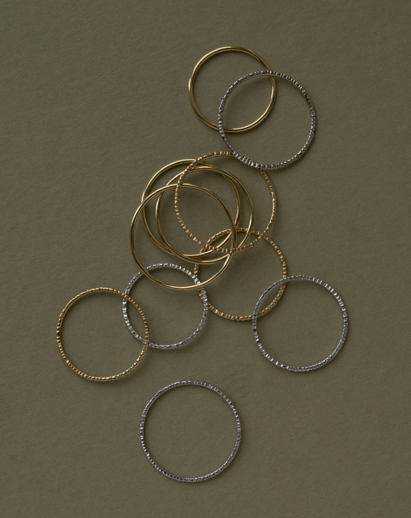 Gold base ring