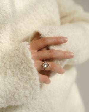 Ring with green quartz and diamonds